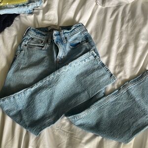 Abercrombie straight midrise jeans